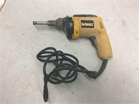 DEWALT DRILL - WORKS