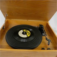 CROSLEY COLLECTOR EDITION TURNTABLE MODEL CR47