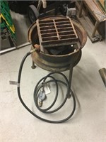 Propane cooker with hose