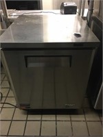 Turbo air countertop refrigerator