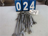 GROUPING END WRENCHES