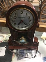 Very old master craft electric clock. Not working