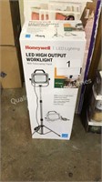 1 CTN HONEYWELL LED WORK LIGHT