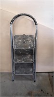 Step ladder - 3 tier. 28" max height
