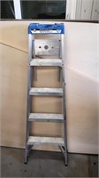 5 ft aluminum step ladder