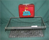 VTG. WIRE BASKET & PLASTIC SNOOPY LUNCHBOX