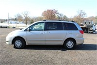 2007 Toyota Sienna - Minivan