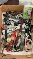 Tray of wrist watches, both men’s and ladies,