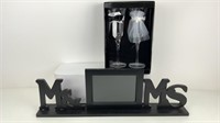 Mr & Mrs Picture Frame & Toasting Glasses