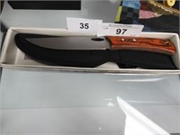 NICE HUNTING KNIFE