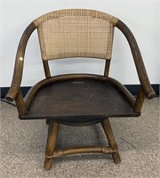 Swivel Fick's Reed Co. Wicker Chair