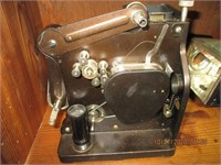 Antique Kodascope Model-D w/Case,Oil & Splicer