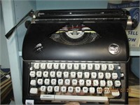 We R Memory Keepers Typewriter