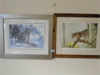 Two pictures of leopards