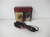"Used" REVLON 1100 Watt 3 Heat 2 Speed Pro
