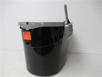 "Used" IRIS Top Entry Cat Litter Box with Cat