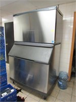 Scotsman Ice Machine: Large Capacity