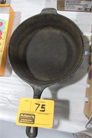 WAGNER'S CAST IRON SKILLET