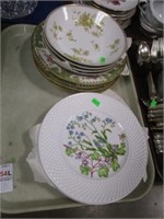 2 TRAYS SHELLEY CUPS & SAUCERS, SPODE PLATES, MORE