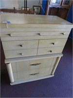 4 Drawer Dresser (32" x 17.5" x 42.5")