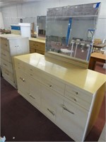 6 Drawer Dresser (18.5" x 54.5" x 31")