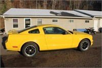 2005 Ford Mustang - CAR