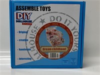 ASSEMBLE TOYS D.I.Y. DOLL HOUSE