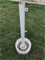 1 Solid Metal Movable Post