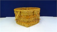 Wicker Heart picnic basket