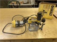 DeWalt 1 3/4 hp router DW616