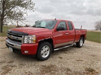 2009 Chevy Silverado extended cab pickup