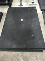 4’x6’ heavy rubber mats