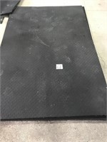 4’x6’ heavy rubber mats