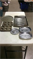 Bakeware and bread trays