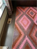 AREA RUG