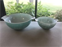Pair of Pyrex Bowls