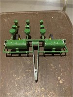 John Deere Planter 1 unit Missing