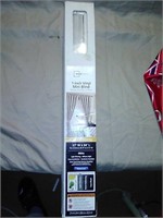 Never used white vinyl 1inch mini blinds. 27"W by