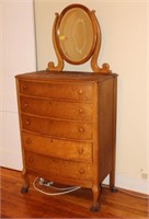 VINTAGE CHEST OF DRAWERS W/OVAL MIRROR
