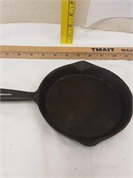 #2 cast iron skillet