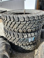 (3) New Cooper Discovery LT285/70R17