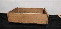 Vintage sifter crate stands 5.5 X15X10"
