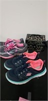 Small make up Box with 2 pairs of shoes Brooks