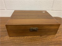 Fine Cigar Humidor Box with Hinged Lid