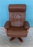 Leather Swivel Chair - Cadeira giratória em Pele