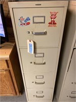 4 drawer filing cabinet, items inside not