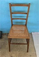 Antique Chair - Cadeira Antiga