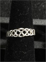 Sterling silver size 9 ring 2.4g