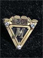 10k 1/10 three real diamonds Moore’s Man 30th pin