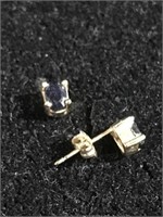 10k Yellow gold sapphire pierced earrings .9g